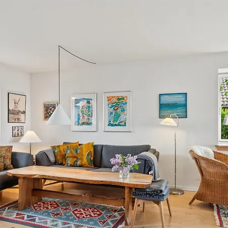 Varma - 25m From The Sea By Interhome 度假居