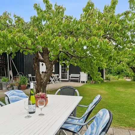 Varma - 25m From The Sea By Interhome *